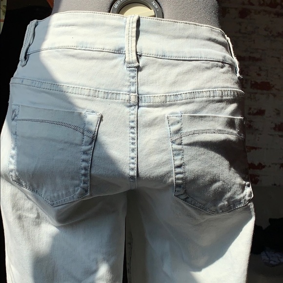 Nanette by Nanette Lepore “Cloud Madison” Capris - Picture 6 of 8